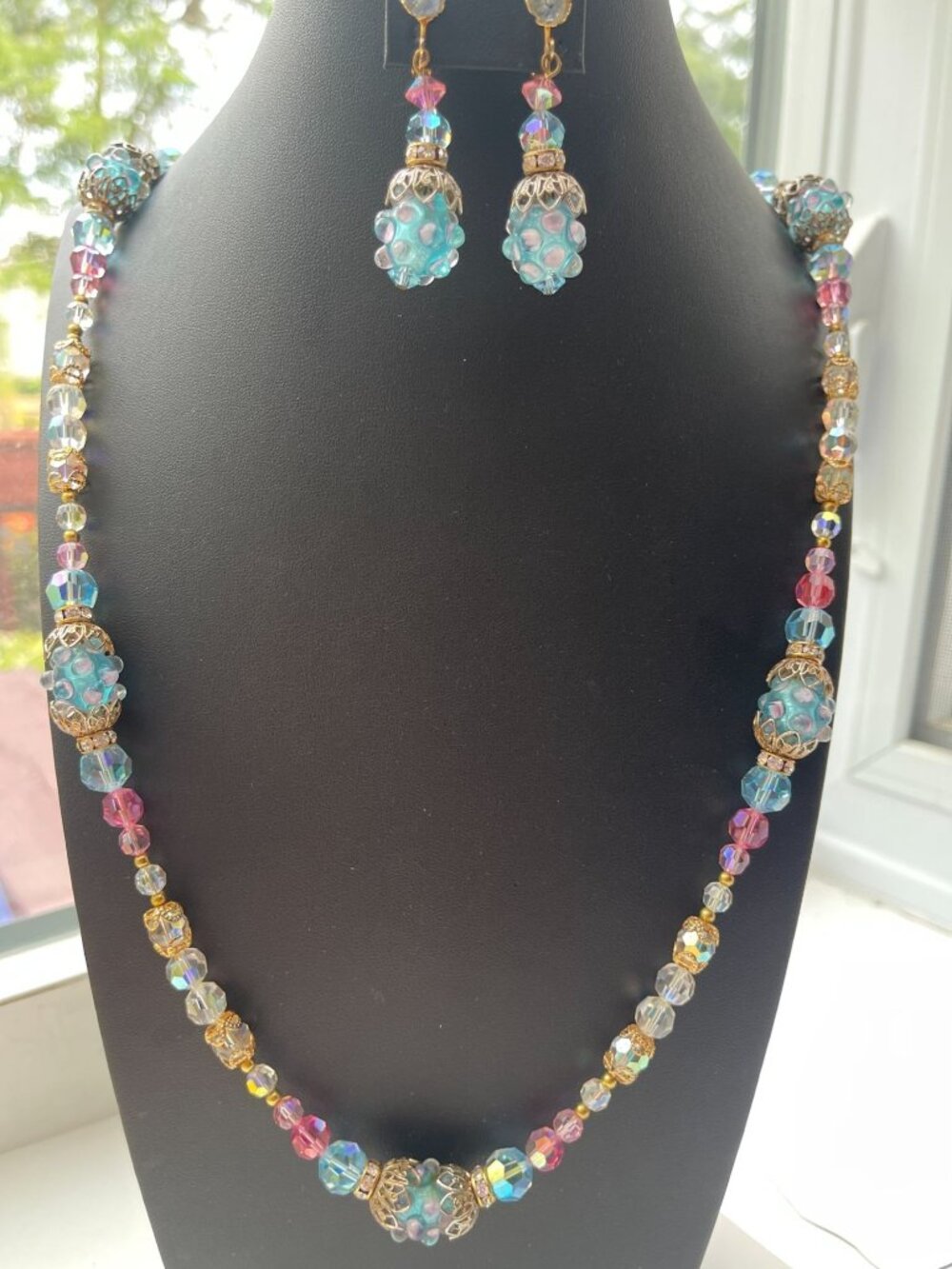 Vtg Unsigned Vendome?  Pastel Crystal Necklace & Earrings Demi-Parure With Gold-